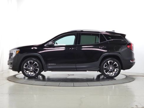Used 2023 GMC Terrain SLT w/ Infotainment Package II AWD/4WD image 5