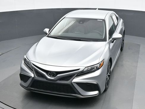 Used 2023 Toyota Camry SE FWD image 16