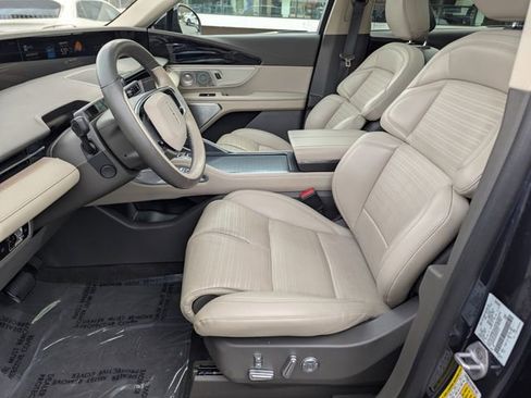 Certified 2024 Lincoln Nautilus Reserve w/ Equipment Group 203A image 19