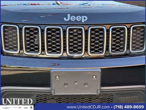 Used 2020 Jeep Grand Cherokee Laredo image 10