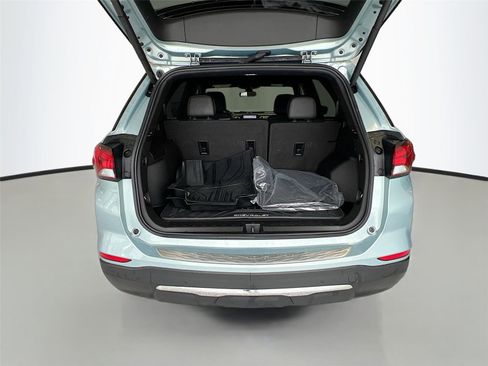 Used 2022 Chevrolet Equinox Premier AWD/4WD image 25