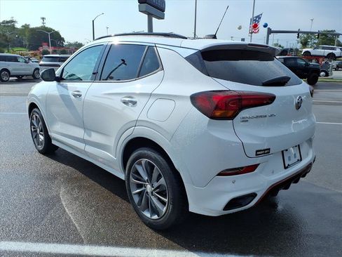 Used 2021 Buick Encore GX Essence w/ Advanced Technology Package AWD/4WD image 3