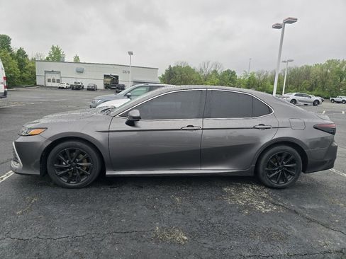 Used 2021 Toyota Camry LE FWD image 4
