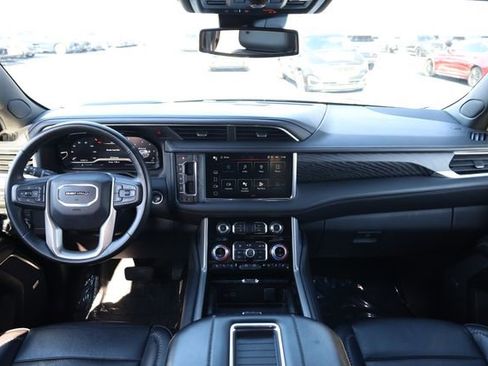 Used 2023 GMC Yukon Denali image 13