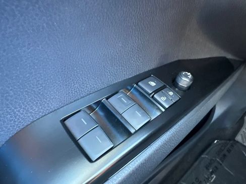 Used 2026 Toyota Camry SE FWD image 8