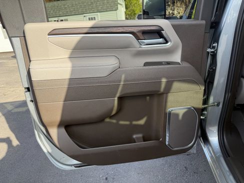 New 2026 GMC Sierra 2500 SLT w/ Max Trailering Package image 17