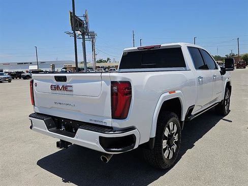 Used 2024 GMC Sierra 2500 Denali w/ Denali Reserve Package AWD/4WD image 5