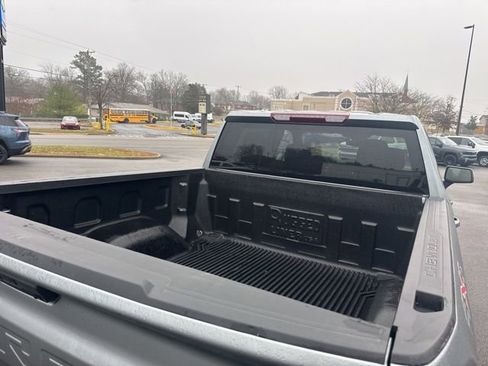 Used 2025 Chevrolet Silverado 1500 LT image 5