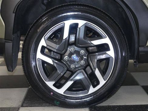 Used 2025 Subaru Forester Limited AWD/4WD image 33