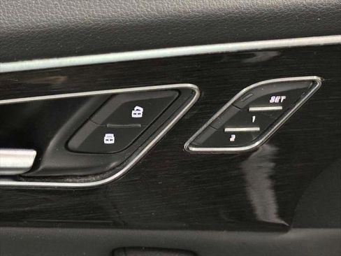 Used 2019 Audi Q8 Premium w/ Convenience Package image 7