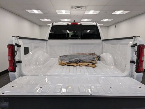 Used 2025 RAM 1500 Big Horn AWD/4WD image 25