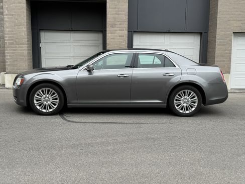 Used 2012 Chrysler 300 Limited AWD/4WD image 2