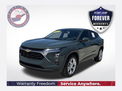 Used 2025 Chevrolet Trax LS w/ LS Convenience Package