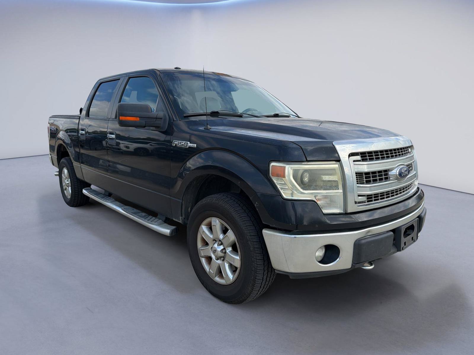 Used 2014 Ford F150 XLT w/ XLT Chrome Package AWD/4WD image 3