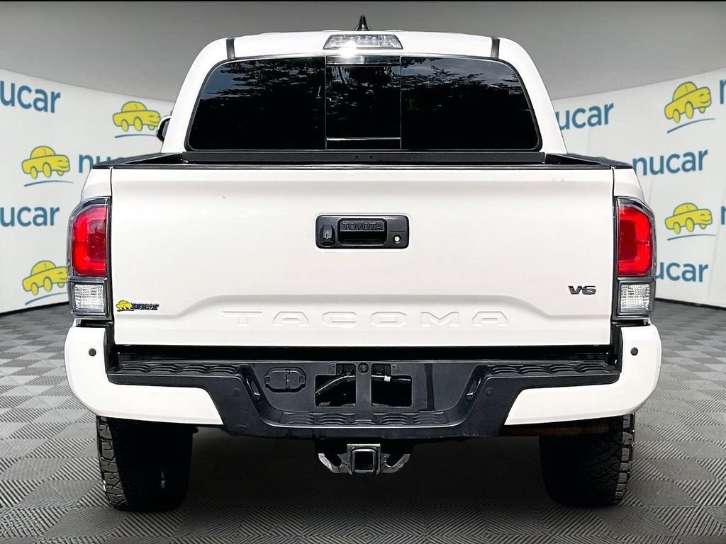Used 2022 Toyota Tacoma TRD Sport w/ Technology Package AWD/4WD image 5