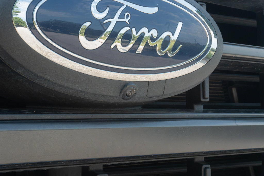Used 2021 Ford F150 Lariat w/ Equipment Group 502A High AWD/4WD image 3