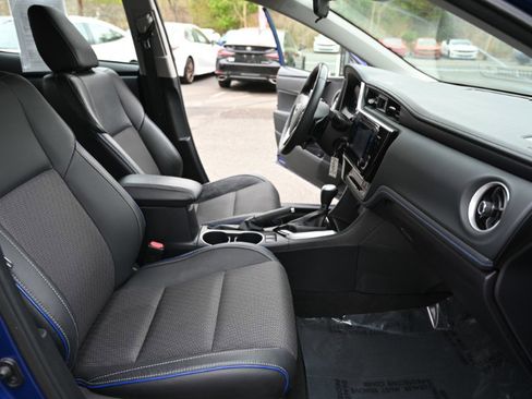 Used 2017 Toyota Corolla SE w/ Carpet Mat Package (TMS) FWD image 15