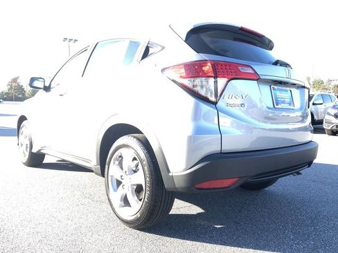Certified 2021 Honda HR-V LX image 4