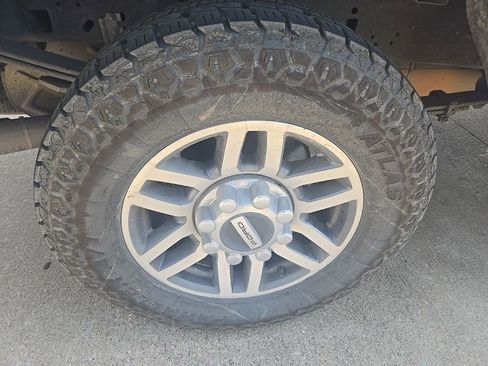 Used 2017 Ford F250 Lariat image 10