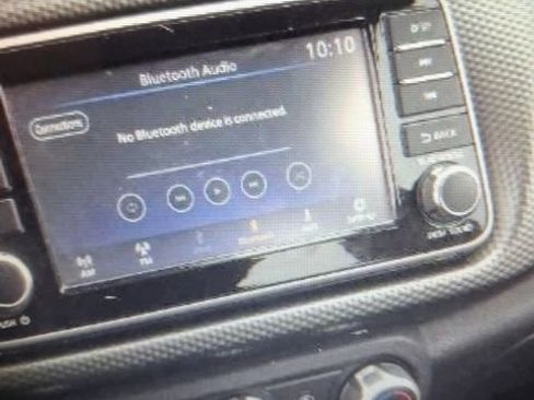 Used 2020 Nissan Kicks S FWD image 13
