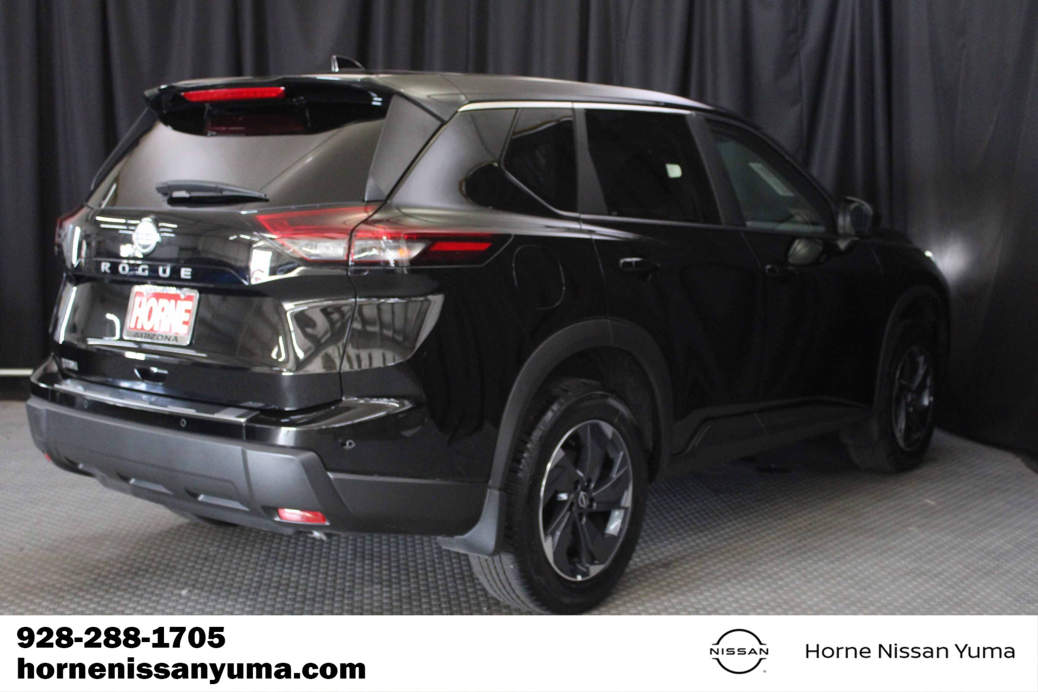 Certified 2025 Nissan Rogue SV FWD image 13