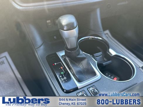 Used 2017 Toyota Highlander XLE image 19