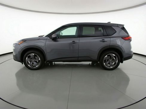 Used 2025 Nissan Rogue SV image 5