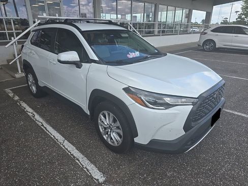 Used 2022 Toyota Corolla Cross LE image 7