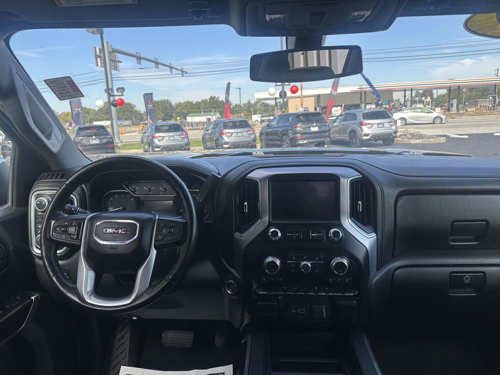 Used 2019 GMC Sierra 1500 SLT w/ SLT Premium Package AWD/4WD image 32