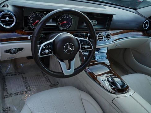 Used 2019 Mercedes-Benz E 450 4MATIC Wagon w/ Premium Package image 23