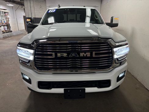 Used 2024 RAM 2500 Laramie w/ Cold Weather Group AWD/4WD image 5