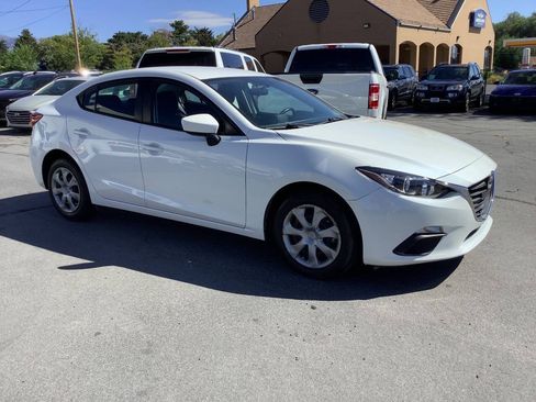 Used 2016 MAZDA MAZDA3 i Sport FWD image 8