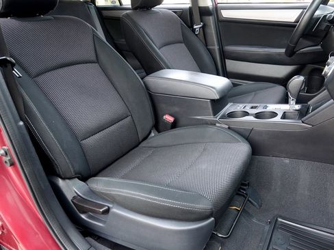 Used 2017 Subaru Outback 2.5i Premium image 8