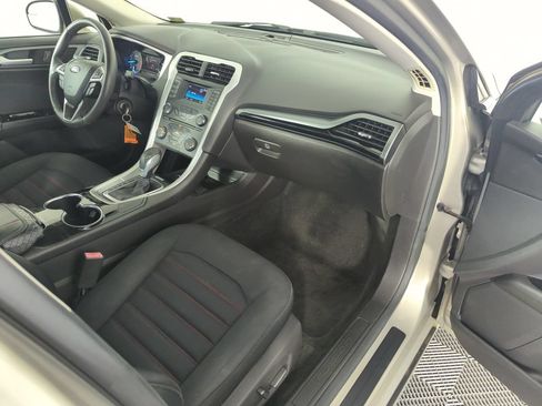 Used 2015 Ford Fusion SE w/ Equipment Group 201A FWD image 36