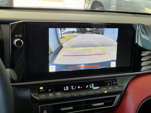 Used 2025 Toyota Camry XSE image 13