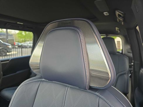 New 2026 INFINITI QX80 4WD w/ Sport Exterior Package image 18