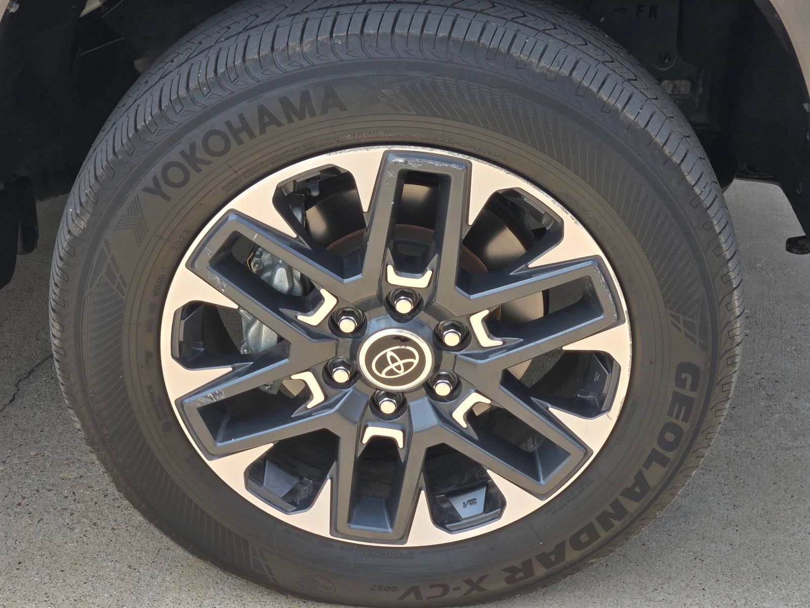 Used 2024 Toyota Tundra Limited w/ Power Package AWD/4WD image 7