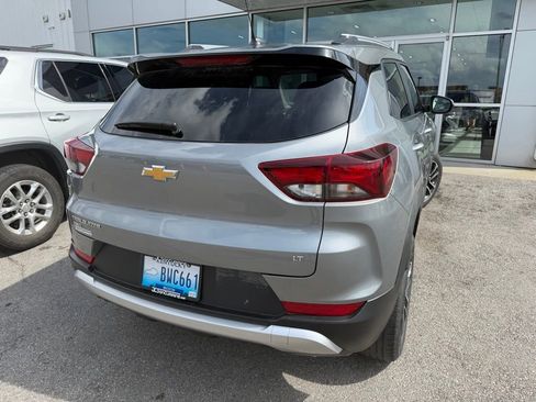 Used 2025 Chevrolet TrailBlazer LT image 3