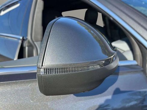 Used 2021 Audi Q8 Prestige image 30