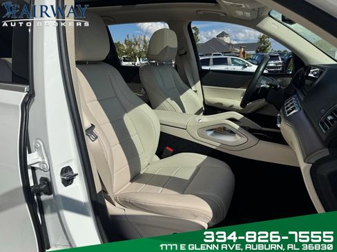 Used 2025 Mercedes-Benz GLS 450 4MATIC image 12