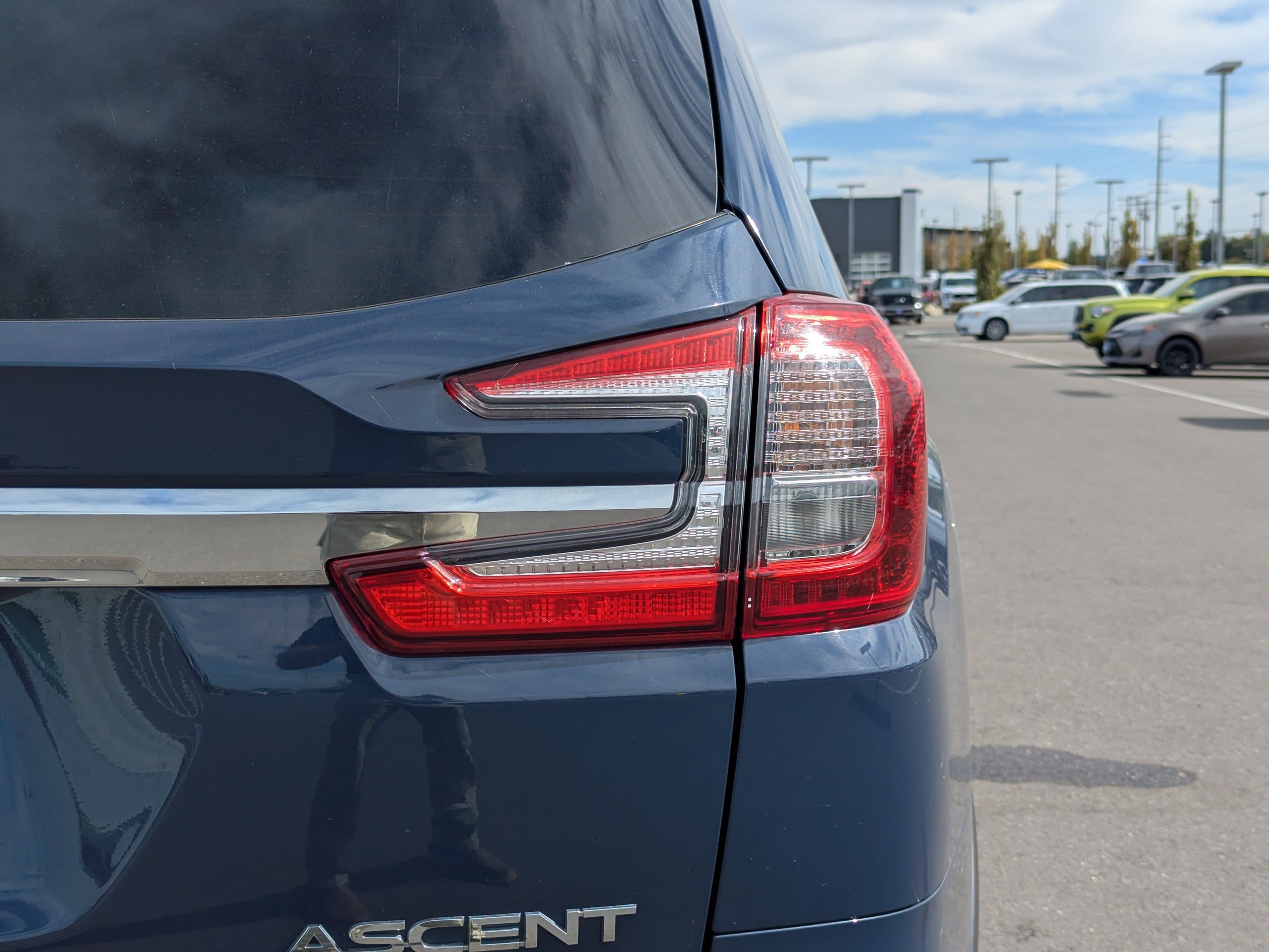 Used 2023 Subaru Ascent Premium w/ Convenience Package AWD/4WD image 46
