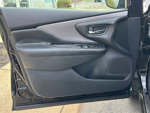 Certified 2024 Nissan Murano SV w/ SV Midnight Edition Package image 15