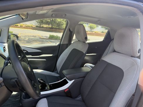 Used 2019 Chevrolet Bolt LT FWD image 13