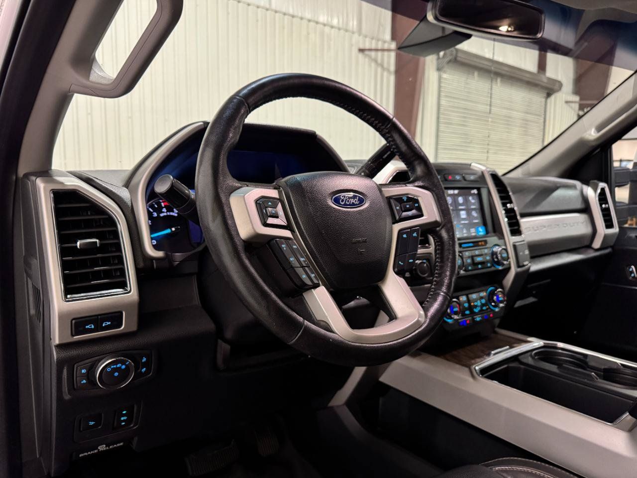 Used 2019 Ford F250 Lariat w/ Lariat Ultimate Package AWD/4WD image 6