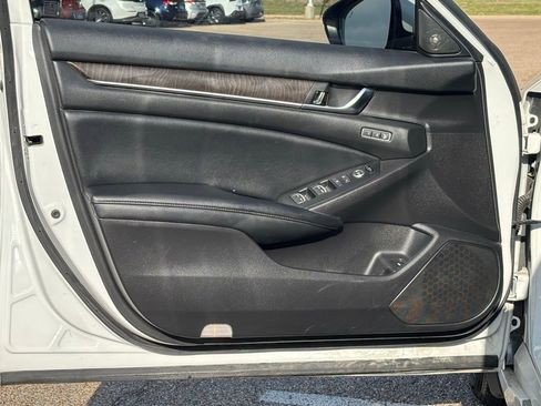 Used 2021 Honda Accord EX-L image 26