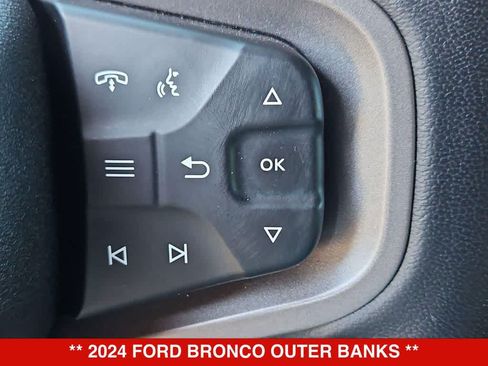 Used 2024 Ford Bronco Outer Banks AWD/4WD image 23