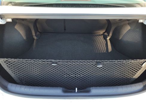 Certified 2025 Hyundai Elantra SEL image 33