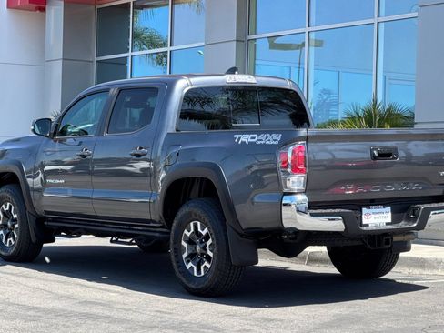 Certified 2023 Toyota Tacoma TRD Off-Road AWD/4WD image 7