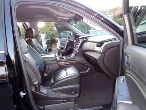 Used 2019 Chevrolet Tahoe LT AWD/4WD image 18