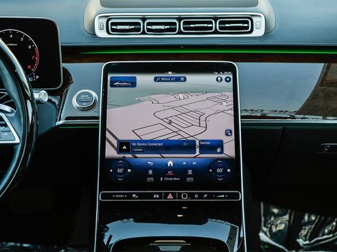 Used 2024 Mercedes-Benz S 580 4MATIC Sedan image 11